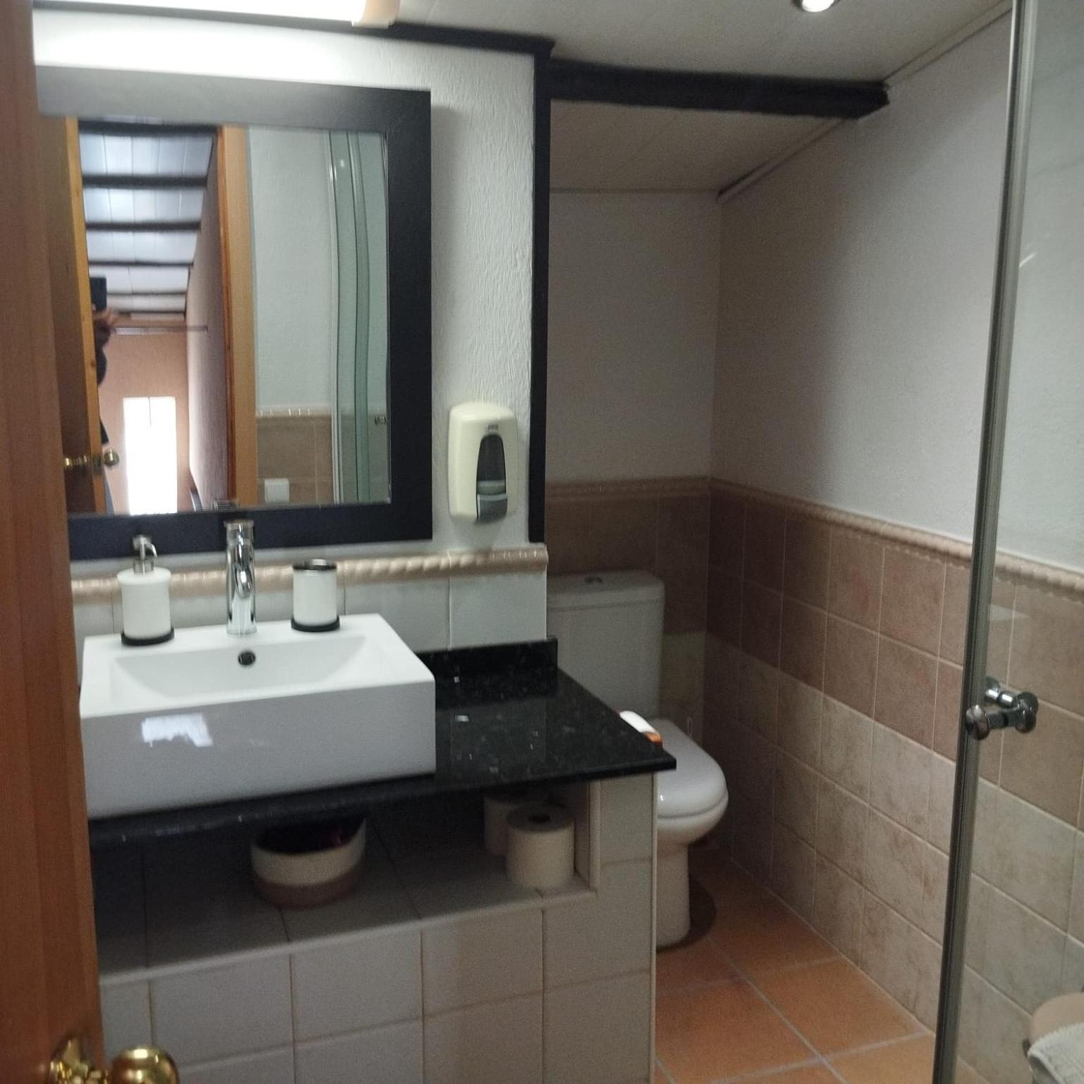 Can Gual Guest House Lametlla Del Valles ภายนอก รูปภาพ